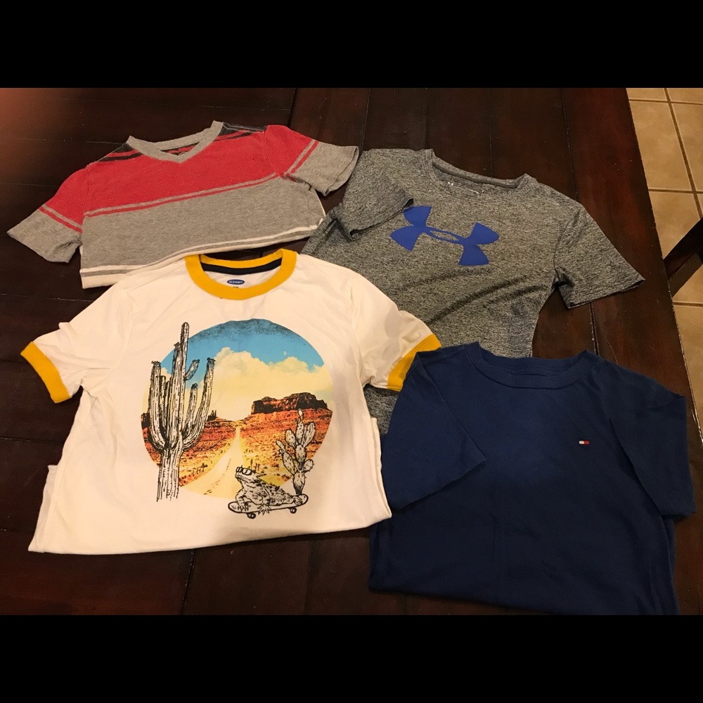 Boys Lot of 4 Short Sleeve Shirts Size (6-8)
